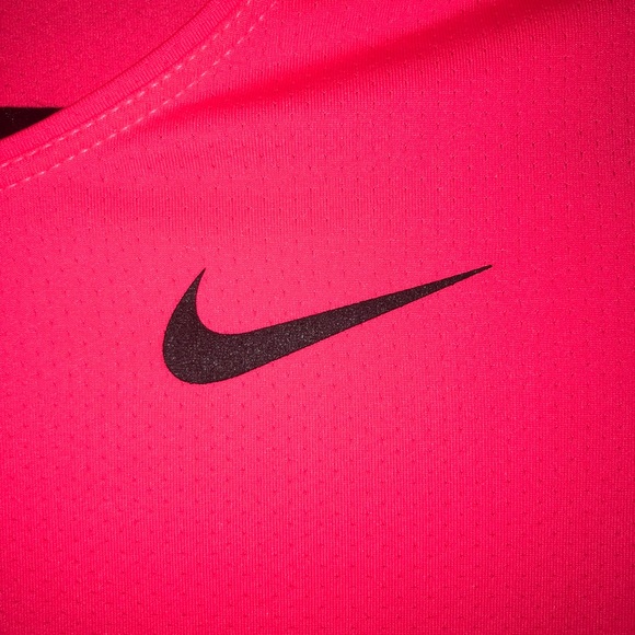 Nike neon purple t-shirt - Picture 4 of 4